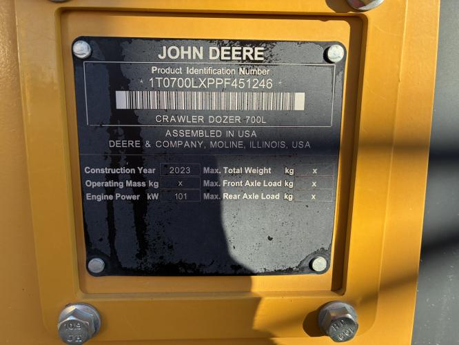 John Deere 700L