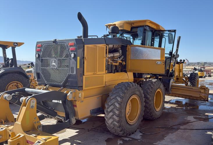 John Deere 672GP