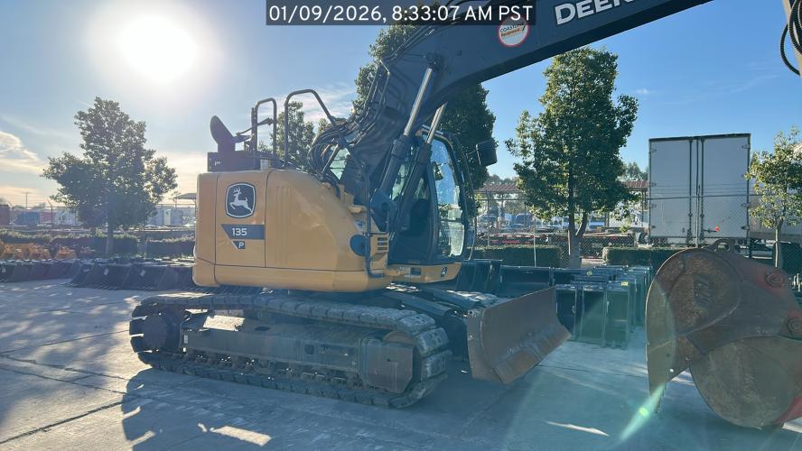 John Deere 135 P
