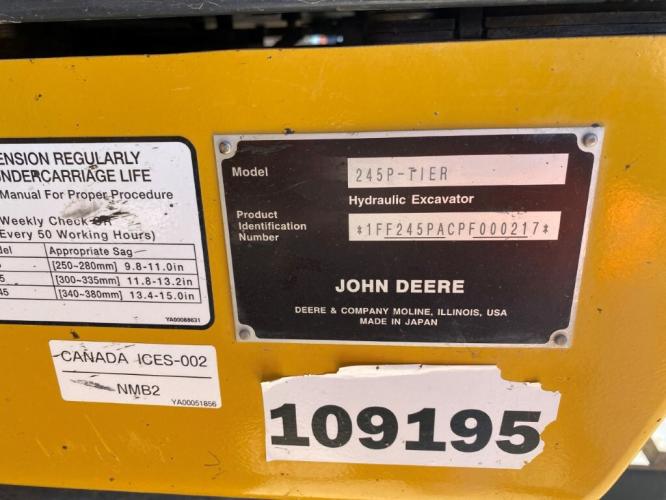 John Deere 245 P