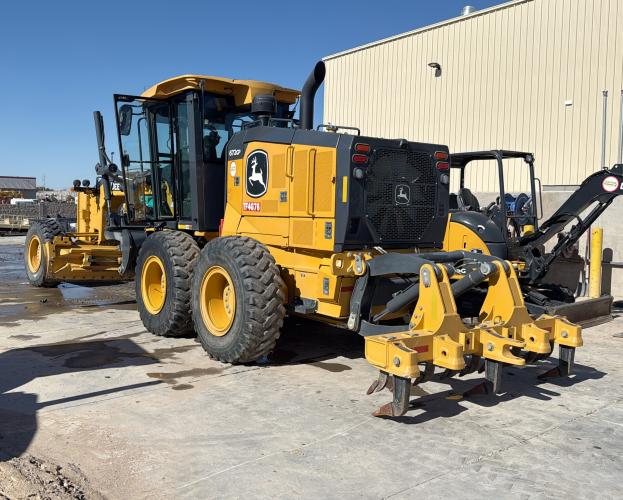 John Deere 672GP