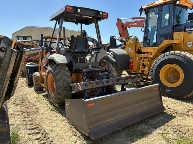 Case 570N XT