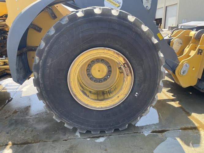 John Deere 644L