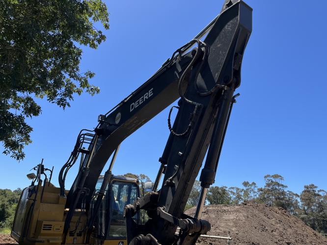 John Deere 245 P