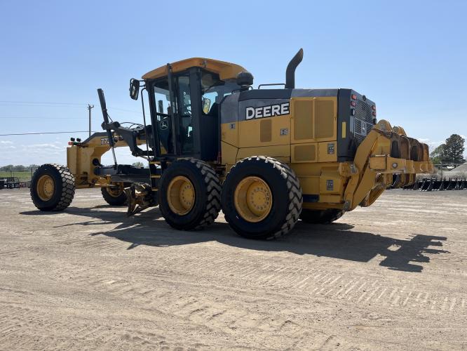 John Deere 772GP