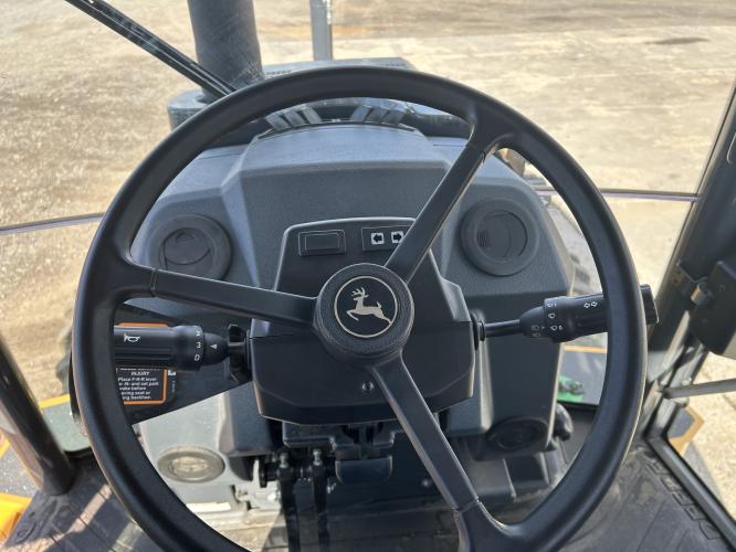 John Deere 320 P