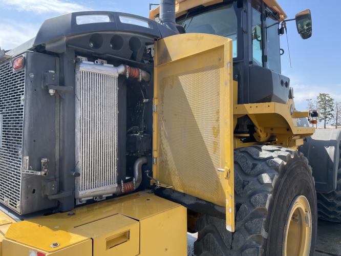 John Deere 644L