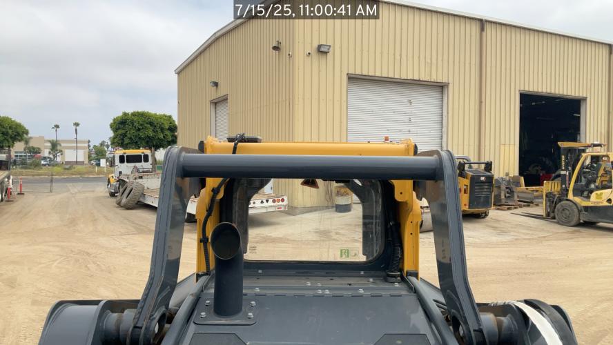 John Deere 320G