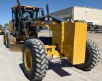 John Deere 672G