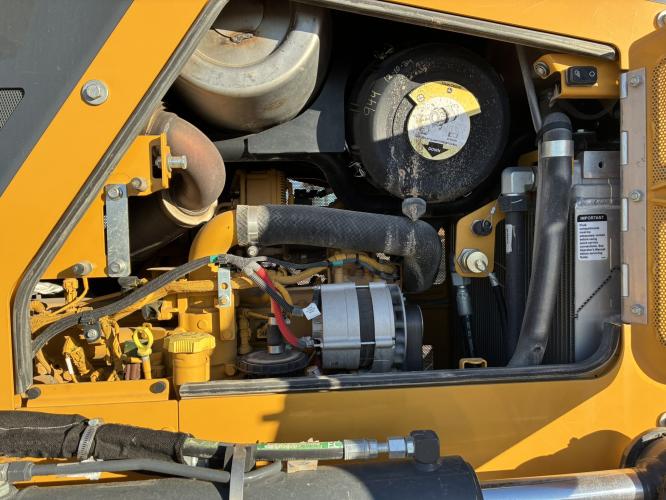 John Deere 700L