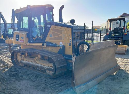 2023 John Deere 700L