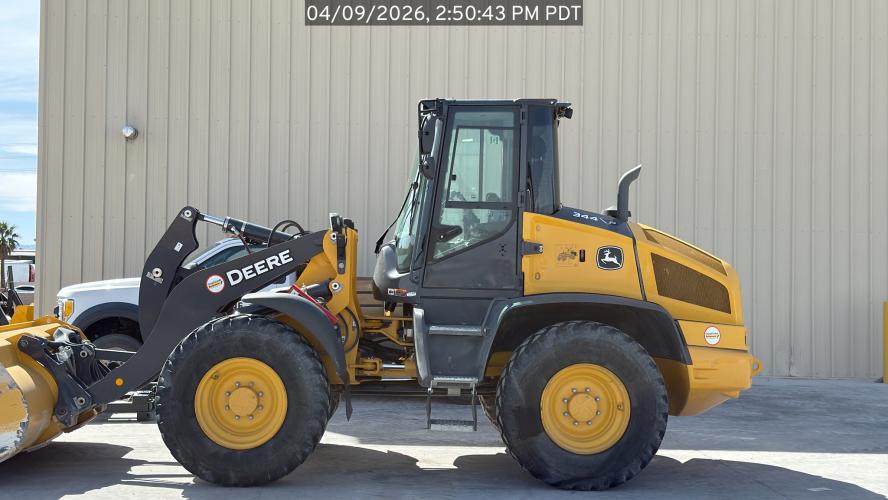 John Deere 344 P