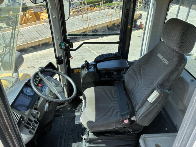 Komatsu WA470-7