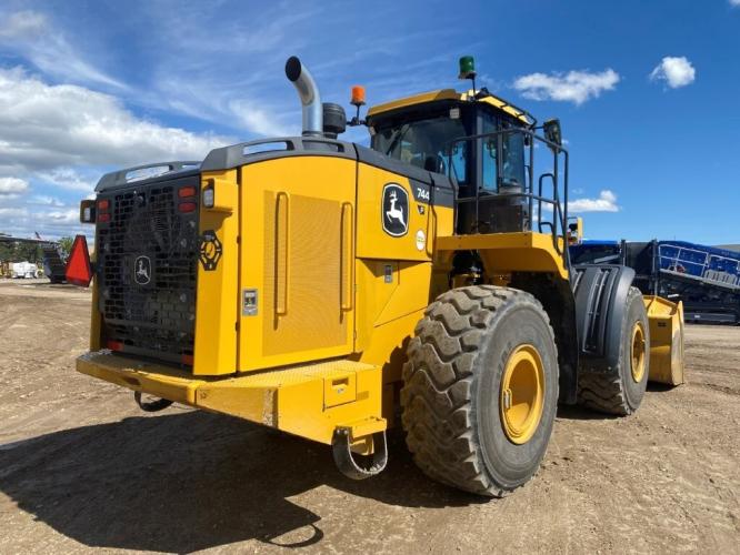 John Deere 744 P