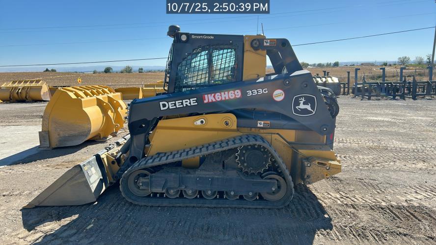 John Deere 333G