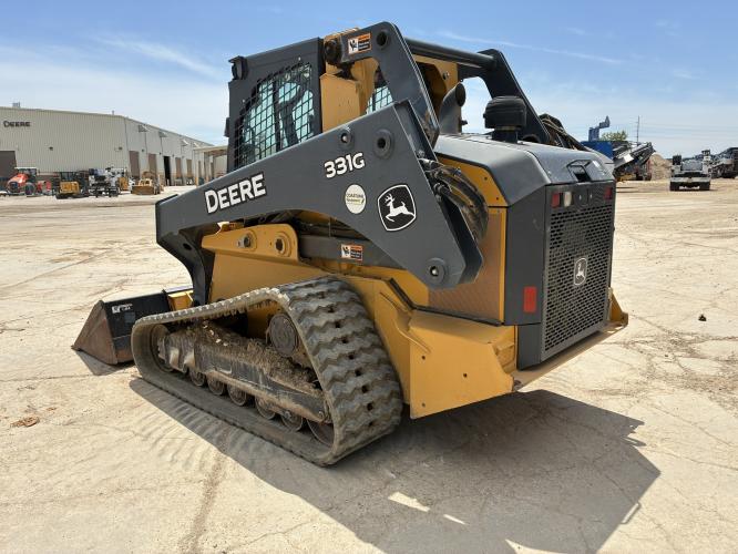 John Deere 331G