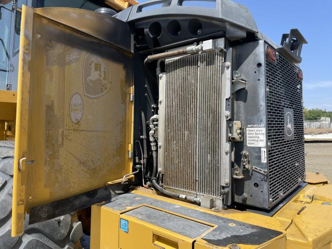 John Deere 644L