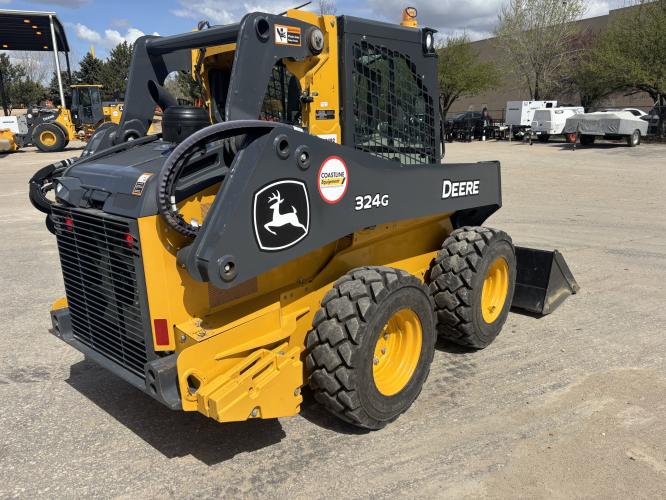 John Deere 324G