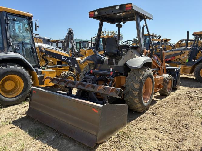 Case 570N XT
