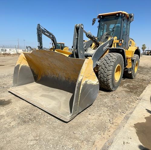 2023 John Deere 624 P