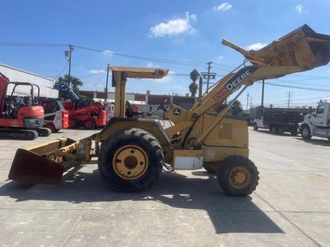 John Deere 210LE