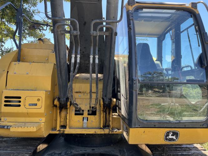 John Deere 245 P
