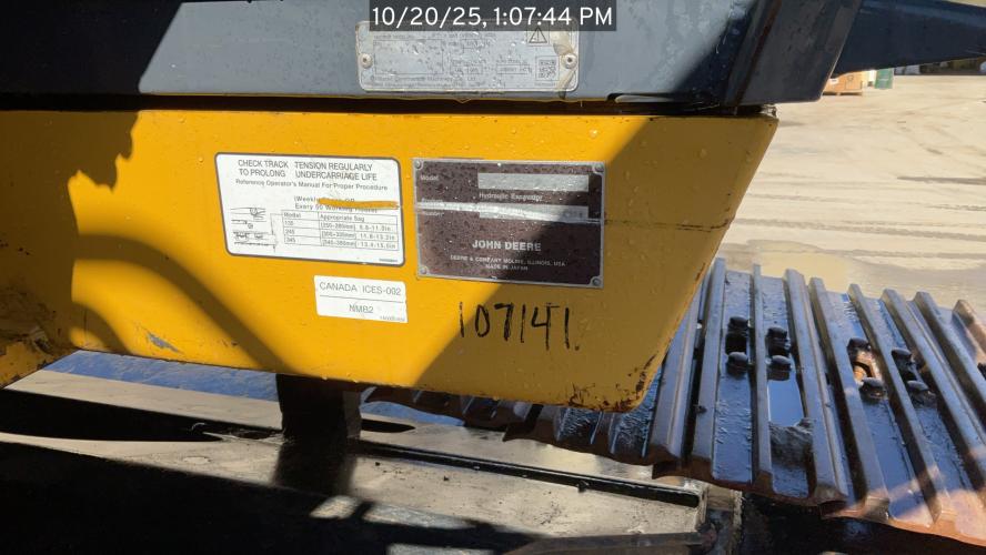 John Deere 245 P