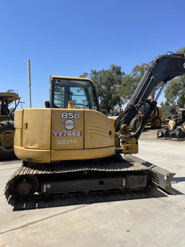 John Deere 85D