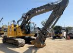 John Deere 245 P
