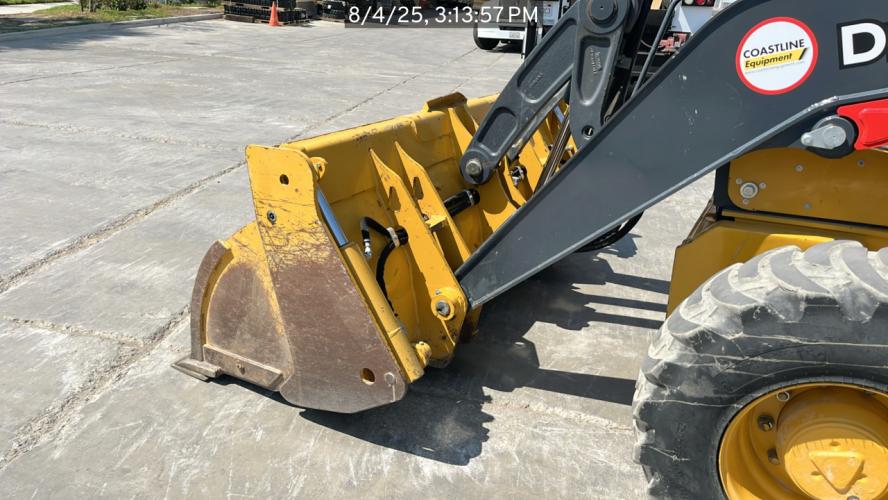 John Deere 710 P