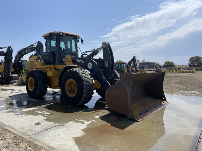 John Deere 644L