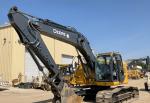 John Deere 245 P