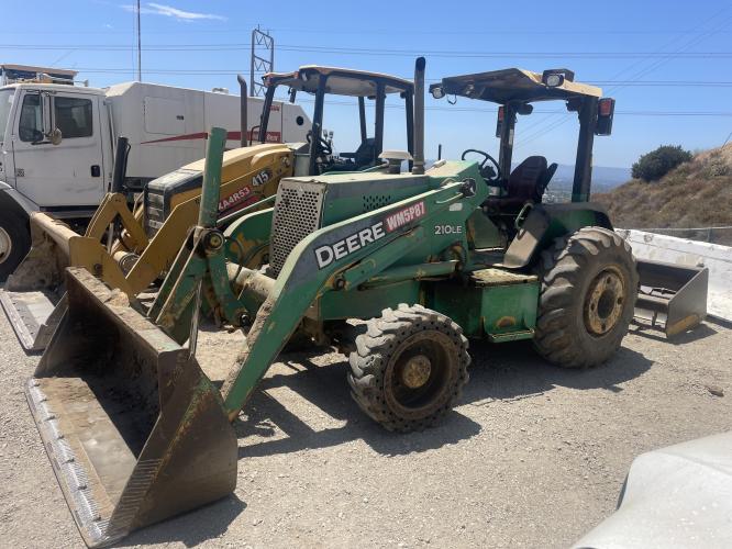 John Deere 210LE
