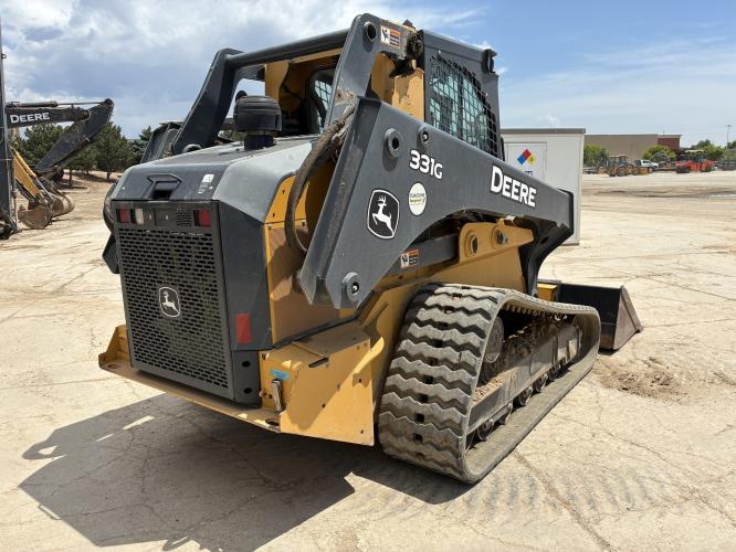 John Deere 331G