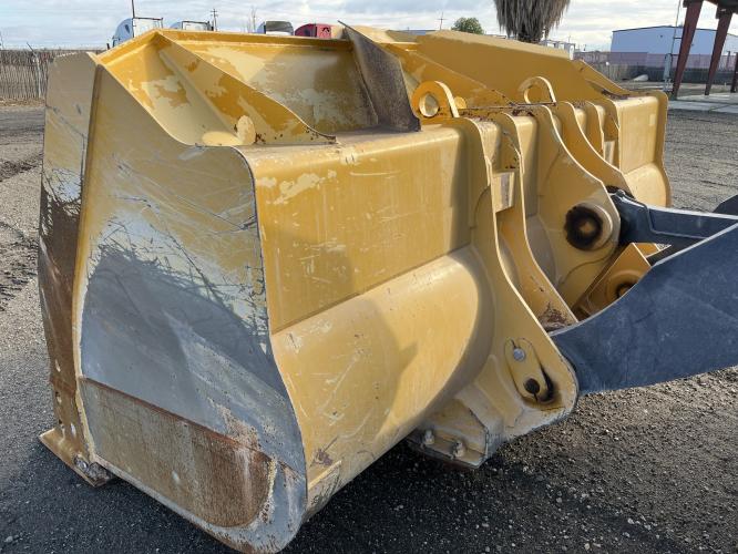 John Deere 824 P