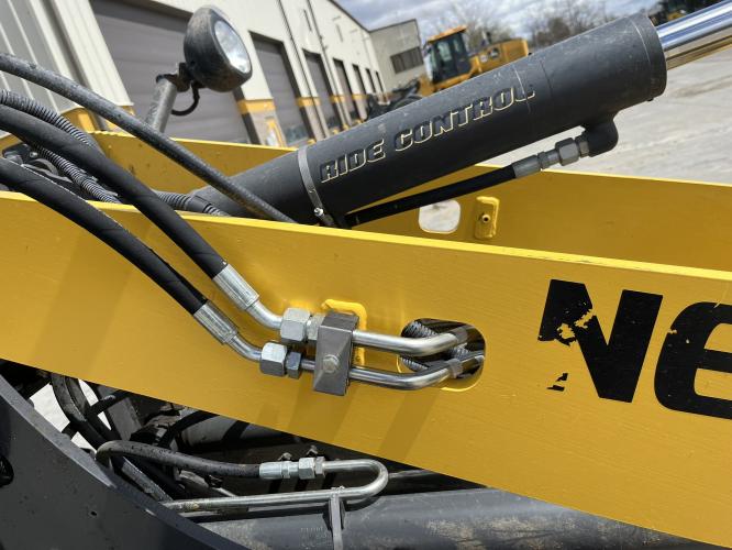 New Holland W80C
