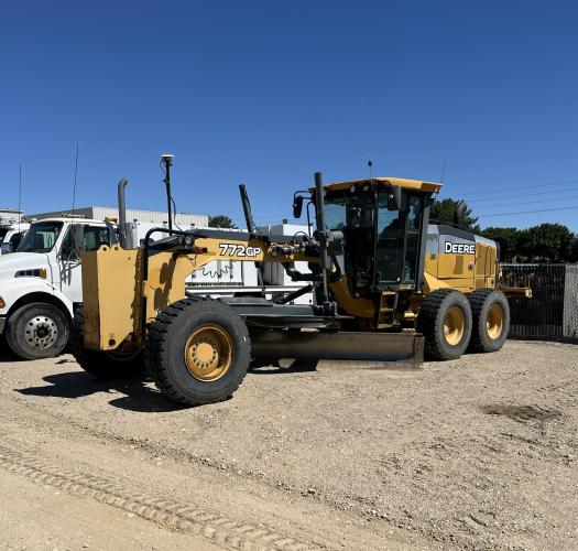 John Deere 772G