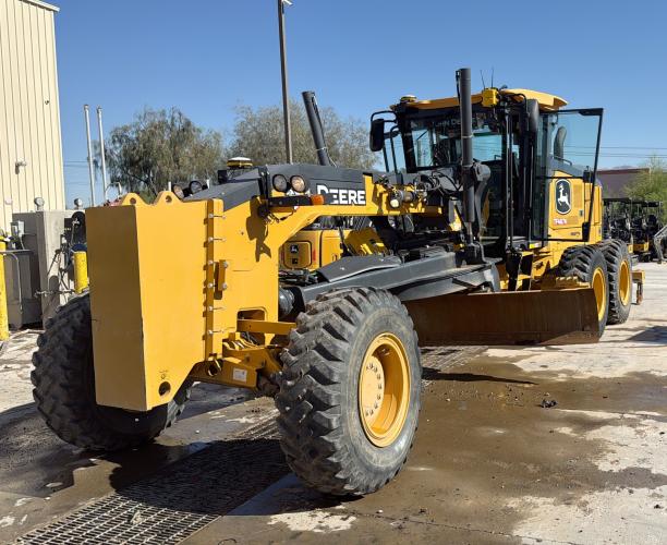 John Deere 672GP