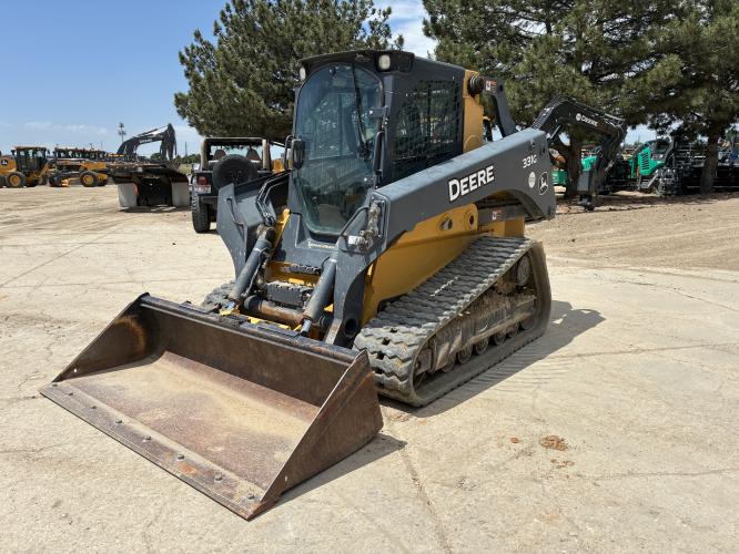 John Deere 331G