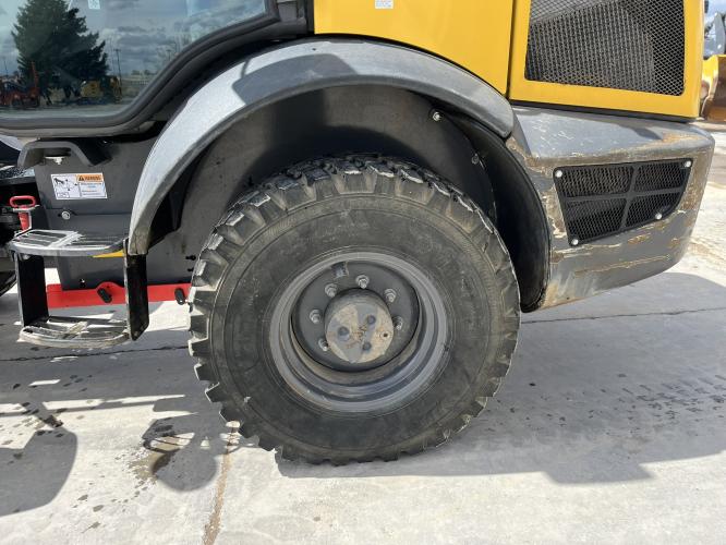 New Holland W80C