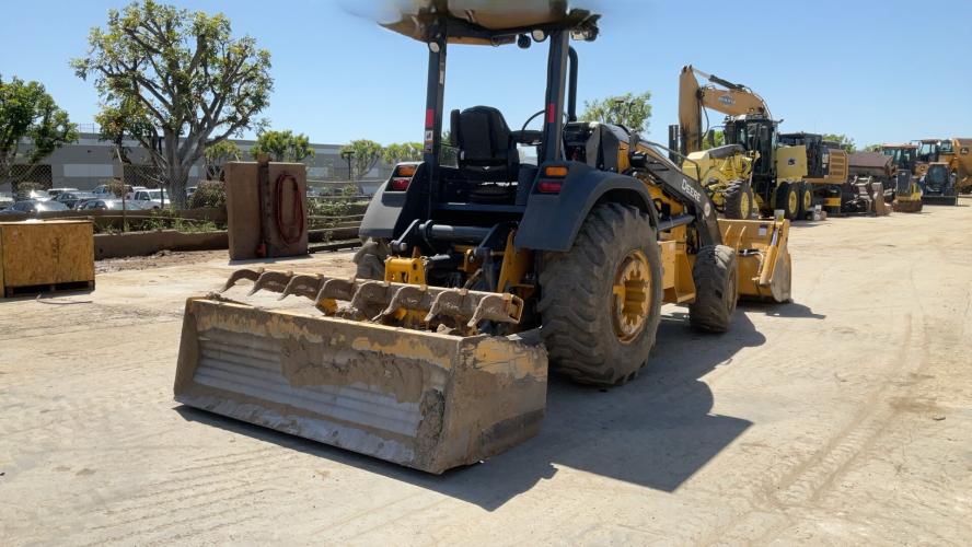 John Deere 210 G