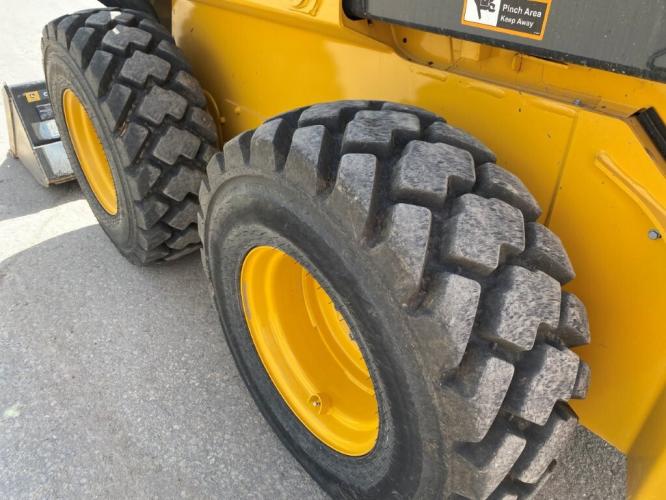 John Deere 330G