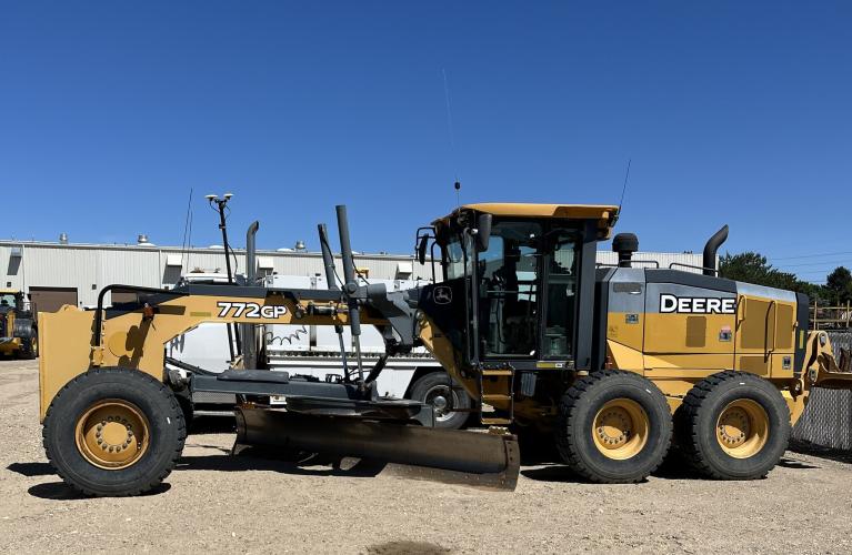 John Deere 772G