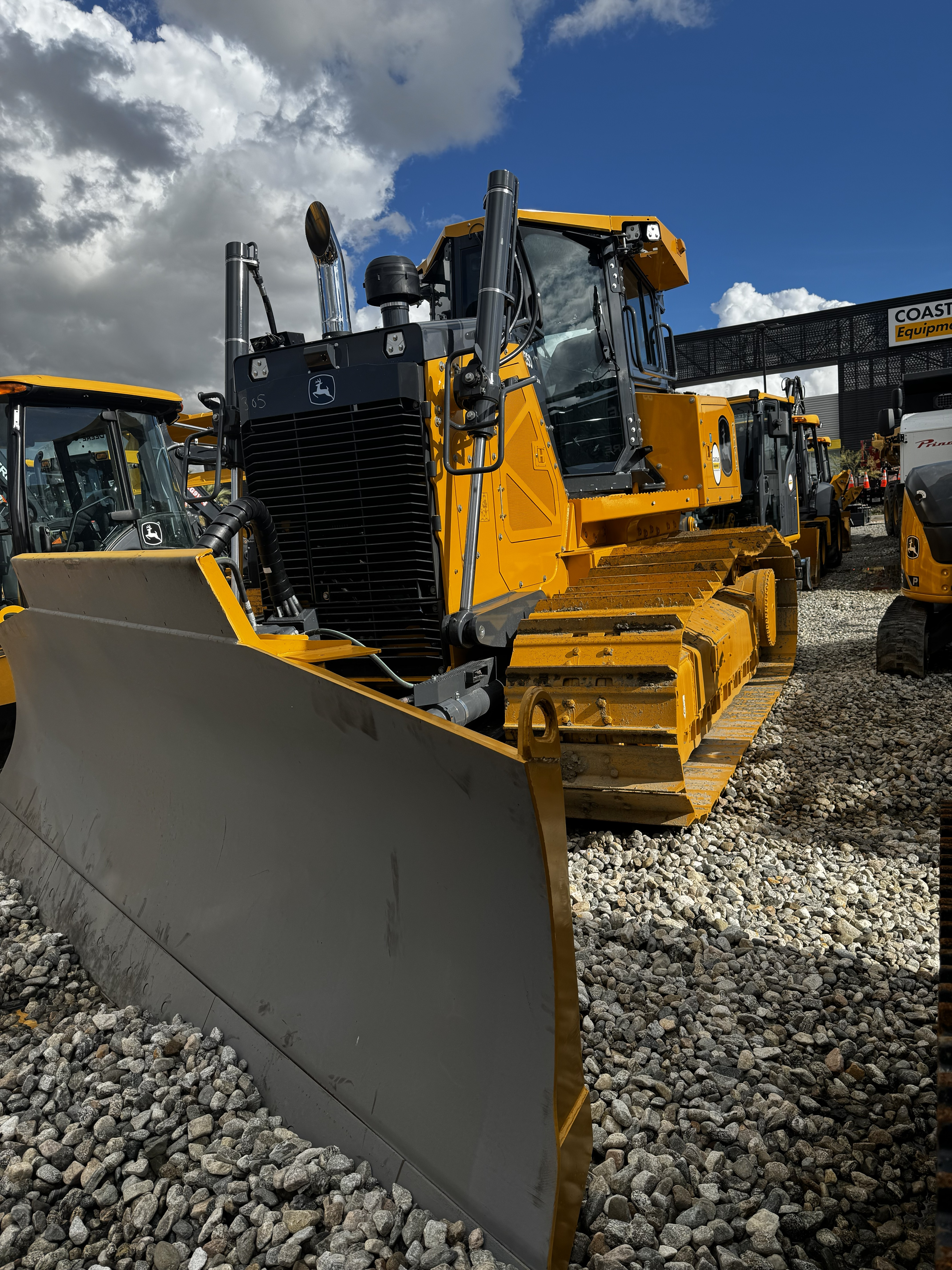 Blog | John Deere 850X Dozer Featuring Trimble Mastless 3D GNSS