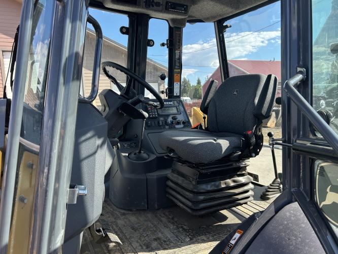 John Deere 320 P