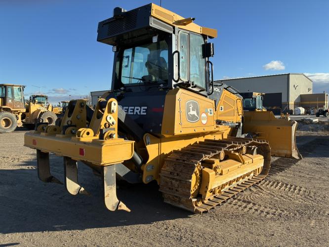 John Deere 700L