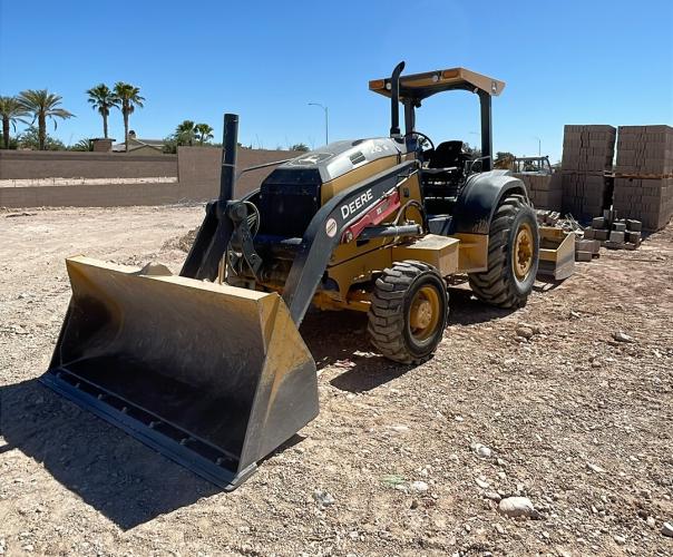 John Deere 210 G
