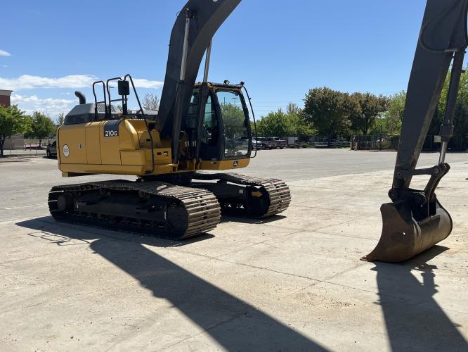 John Deere 210G LC