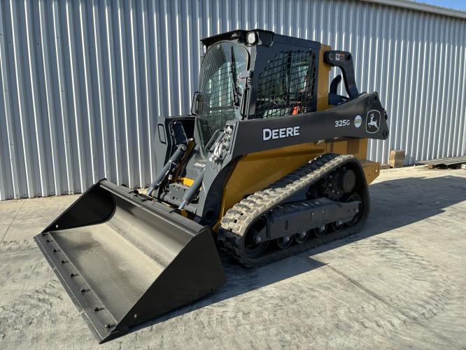 John Deere 325G