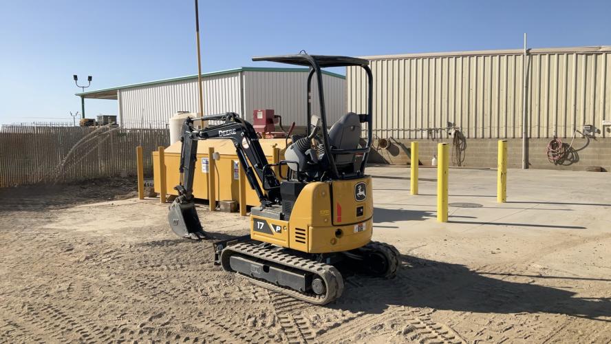 John Deere 17 P